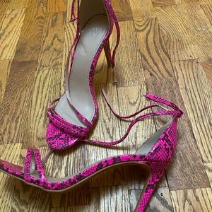 hot pink snake skin sandals w/ a comfy heel!